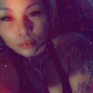 Meet your Posher, Leslie